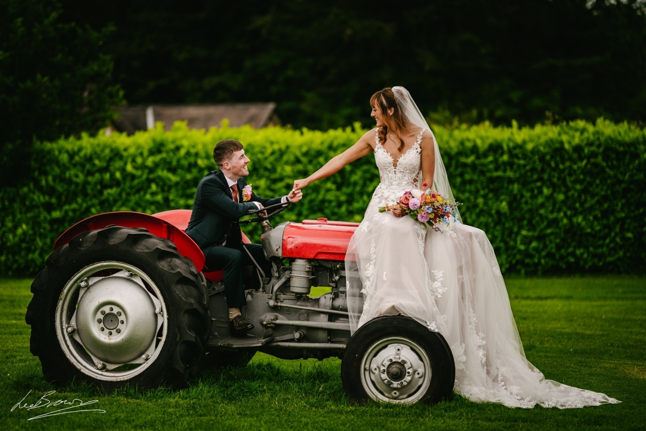 Wedding At Hyde Bank Farm - Samantha & Sam 55 Wedding At Hyde Bank Farm 0055
